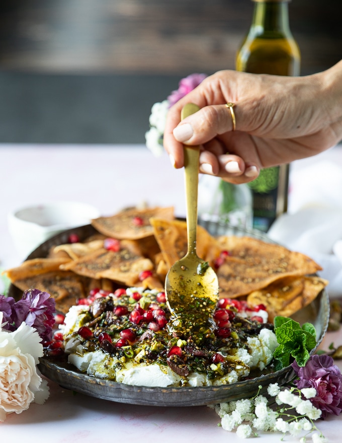 Labneh With Za'atar and Olive Oil - The Matbakh